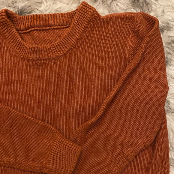Rust Open-Back Sweater - Picture 3 of 4